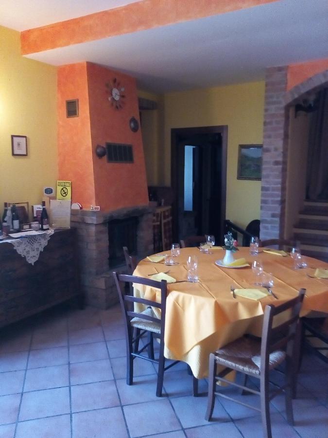 Agriturismo San Martino Castiglione Tinella エクステリア 写真