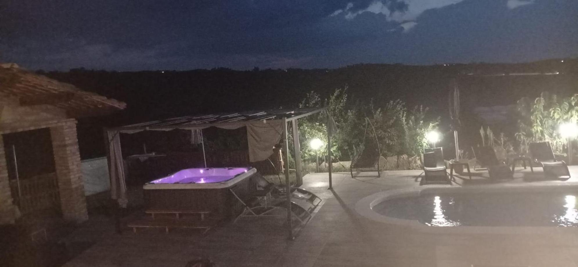 Agriturismo San Martino Castiglione Tinella エクステリア 写真