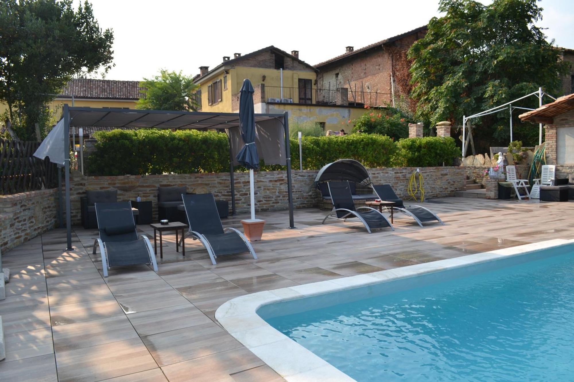 Agriturismo San Martino Castiglione Tinella エクステリア 写真