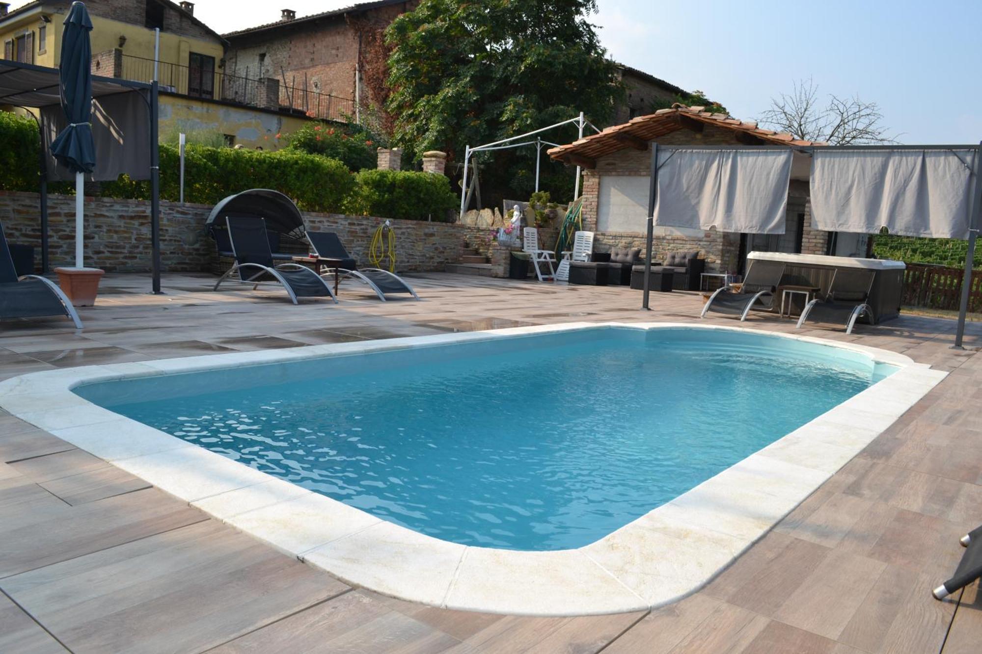 Agriturismo San Martino Castiglione Tinella エクステリア 写真
