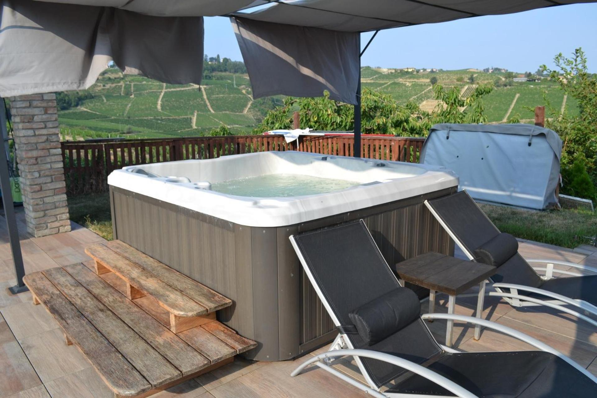 Agriturismo San Martino Castiglione Tinella エクステリア 写真